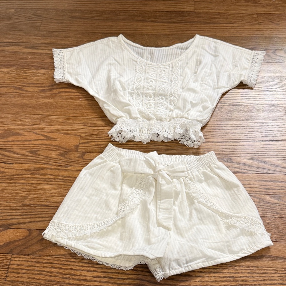 Little Pexito White Lace Trim Two-Piece Set Size Small